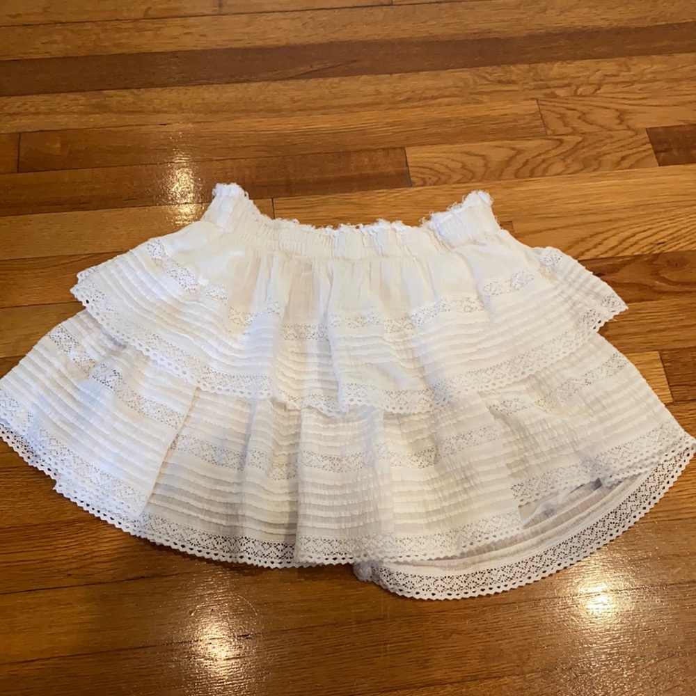Aerie white skirt with ruffles size M